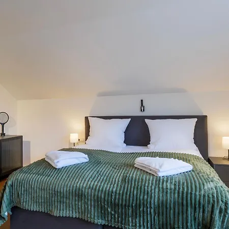 Waldklang Panorama - Eingezäunt - Sauna Geplant - Stylish Ferienhaus Alpirsbach