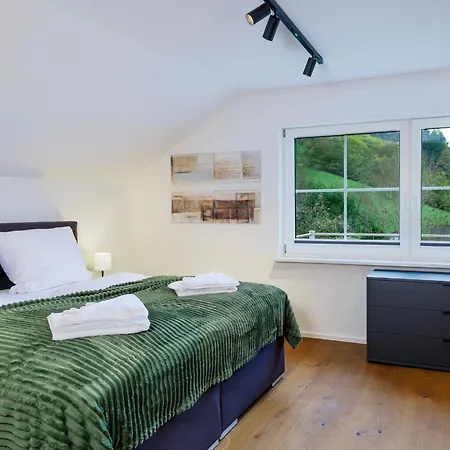 Waldklang Panorama - Eingezäunt - Sauna Geplant - Stylish Ferienhaus *