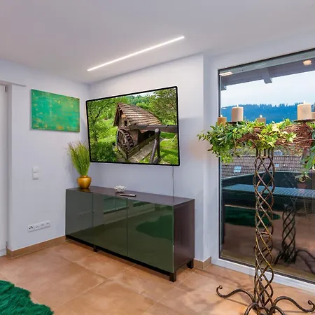 Waldklang Panorama - Eingezaeunt - Aussen-sauna - T-fussball - Billard - Hunde Willkommen Alpirsbach