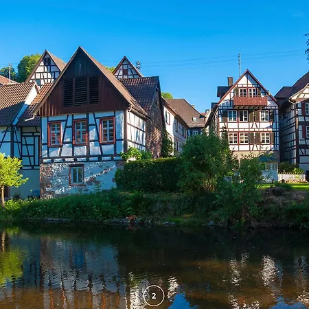 Waldklang Panorama - Eingezaeunt - Aussen-sauna - T-fussball - Billard - Hunde Willkommen Сasa de vacaciones *